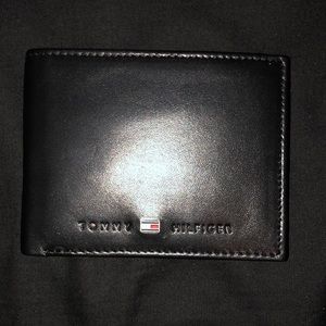 Tommy Hilfiger wallet
